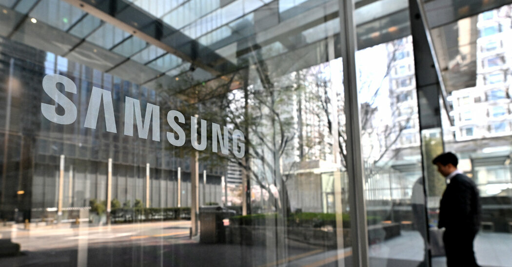 A Samsung office in Seoul. The Biden administration's award will help fund the company’s new chip manufacturing hub in Taylor, Texas, and the expansion of an existing site in nearby Austin.