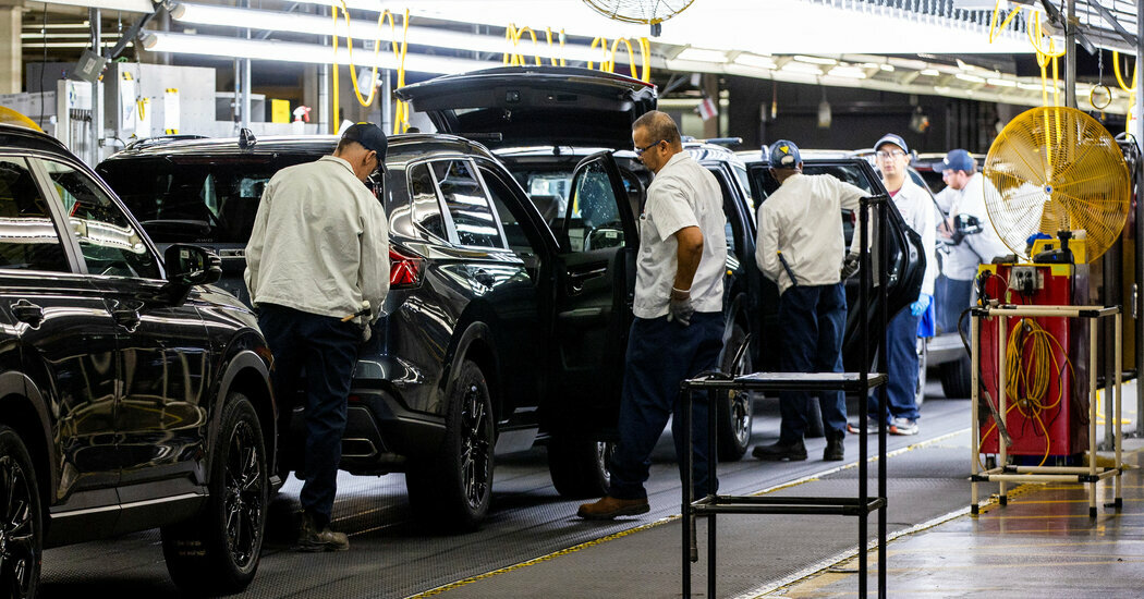 Honda and other automakers have said that they plan to spend billions of dollars building electric vehicle and battery factories in Canada.
