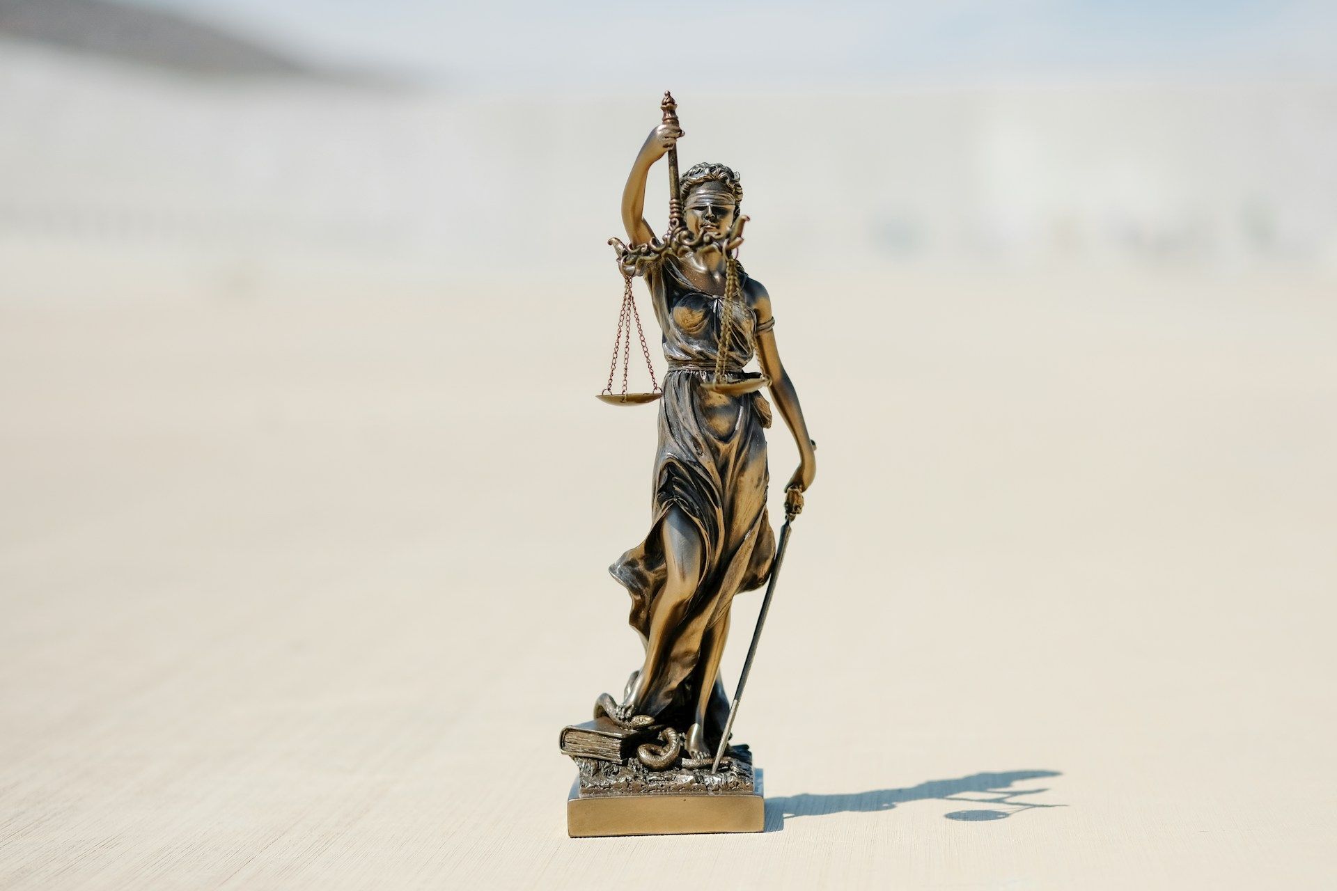 Lady Justice (Wesley Tingey/Unsplash)